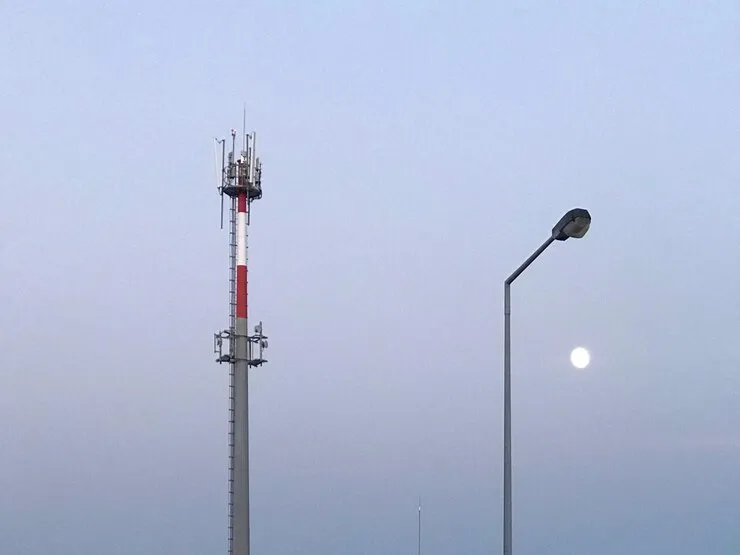 Telecommunication & Lighting Poles